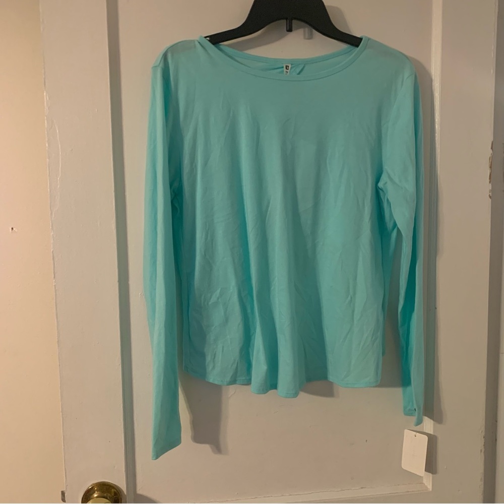 Fabletics Split-Back Top - Picture 1 of 3